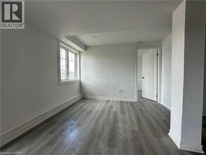 88 Bellhouse Ave in Brantford, ON - Building Photo - Building Photo