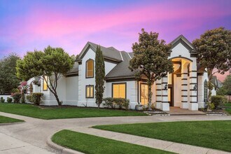 7204 Pebble Hill Dr in Colleyville, TX - Foto de edificio - Building Photo