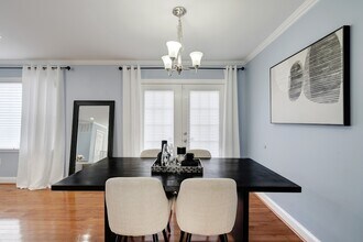 900 E Tantallon Dr in Fort Washington, MD - Foto de edificio - Building Photo