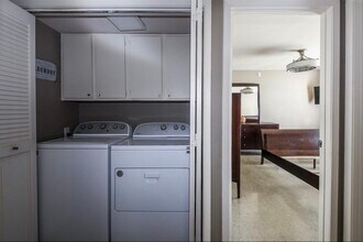 8529 Hearth Dr in Houston, TX - Building Photo - Building Photo