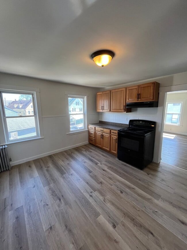 1000 Central St in Lowell, MA - Building Photo - Building Photo