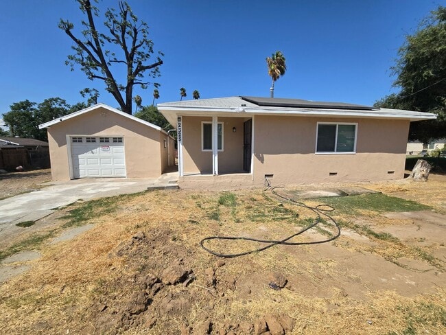 2325 Vermont Ave in Riverside, CA - Building Photo - Building Photo