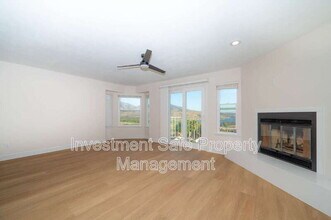 9997 Javelin Way in Spring Valley, CA - Building Photo - Building Photo