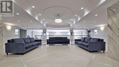 33 Clegg Rd in Markham, ON - Building Photo - Building Photo