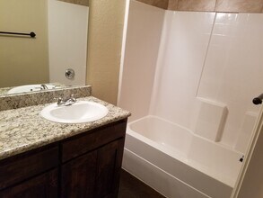 101 Crossfire Ct in Weatherford, TX - Building Photo - Building Photo