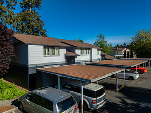 Twin Firs Condominiums in Kent, WA - Building Photo - Building Photo