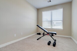 1530 W 25th St in Houston, TX - Building Photo