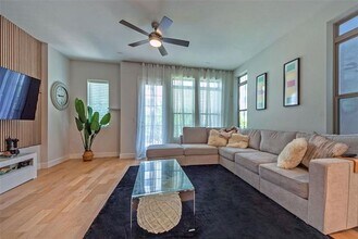 1141 Tea Olive Ln in Dallas, TX - Building Photo - Building Photo