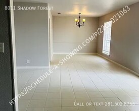 8011 Shadow Forest in San Antonio, TX - Building Photo - Building Photo