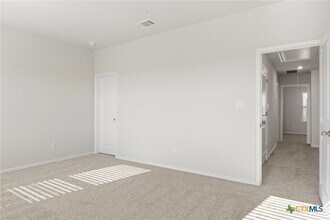 12811 Village Spun Plz in Mustang Ridge, TX - Building Photo - Building Photo