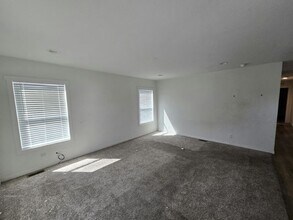 6105 E Sahara Ave in Las Vegas, NV - Building Photo - Building Photo