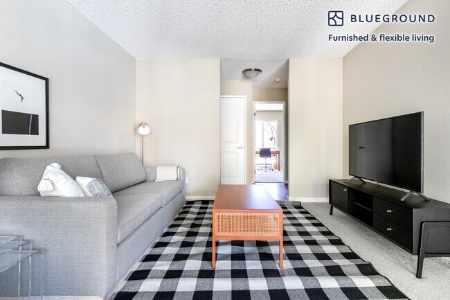 877 Heatherstone Way-Unit -FL2-ID442 in Mountain View, CA - Building Photo - Building Photo