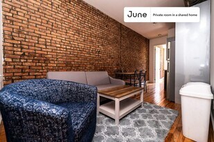 Room in Shared 3 bed/1 bath home in Brooklyn, NY - Building Photo