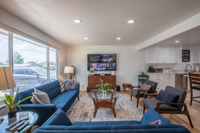 9949 Sego Lily Dr