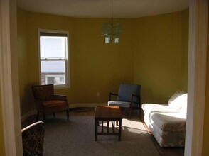 27R Albion St, Unit 2 in Somerville, MA - Building Photo - Building Photo