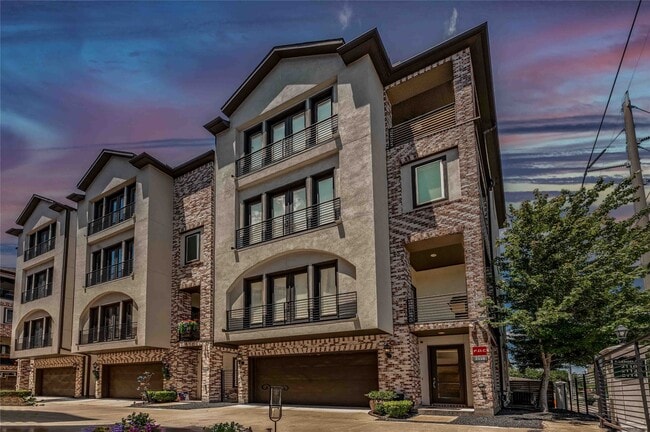 2110 Mason St in Houston, TX - Building Photo - Building Photo