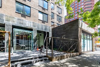 The Grayson in New York, NY - Foto de edificio - Building Photo