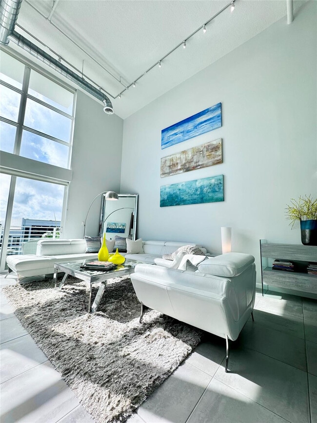 1490 SE 15th St in Fort Lauderdale, FL - Building Photo - Building Photo