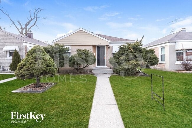 property at 1714 N 14th Ave