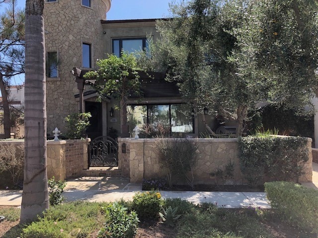 220 Geneva Ave, Unit 102