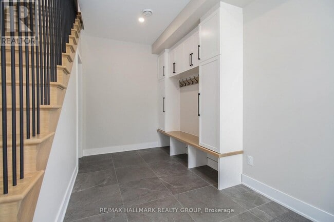 72 Armstrong St in Ottawa, ON - Building Photo - Building Photo