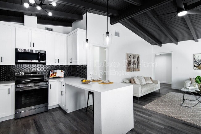 8331 Neva Ave in San Diego, CA - Building Photo - Building Photo