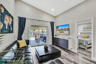 2411 SW 58th Manor in Fort Lauderdale, FL - Building Photo