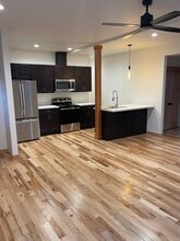 533 4th Ave SW, Unit 201 in Albany, OR - Building Photo - Building Photo