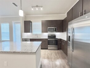 7600 S Mason Rd in Richmond, TX - Building Photo - Building Photo