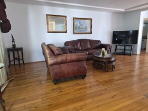 1840 Benecia Ave in Los Angeles, CA - Foto de edificio - Building Photo