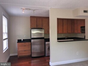 612 Bashford Ln in Alexandria, VA - Building Photo - Building Photo