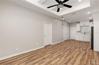 2709 E Israel Ave, Unit 1 in Alton, TX - Foto de edificio - Building Photo