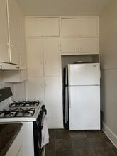 514 Grand Blvd, Unit 2 in Greenwood, MS - Foto de edificio - Building Photo