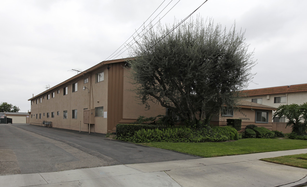 6430 Crescent Ave in Buena Park, CA - Building Photo