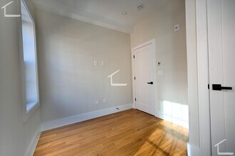 2 Winchester St in Boston, MA - Building Photo - Building Photo