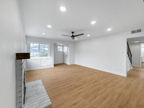 432 E 212th St in Carson, CA - Building Photo - Building Photo