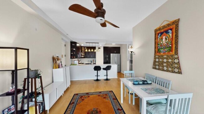 13-11 Jackson Ave in Queens, NY - Building Photo - Building Photo