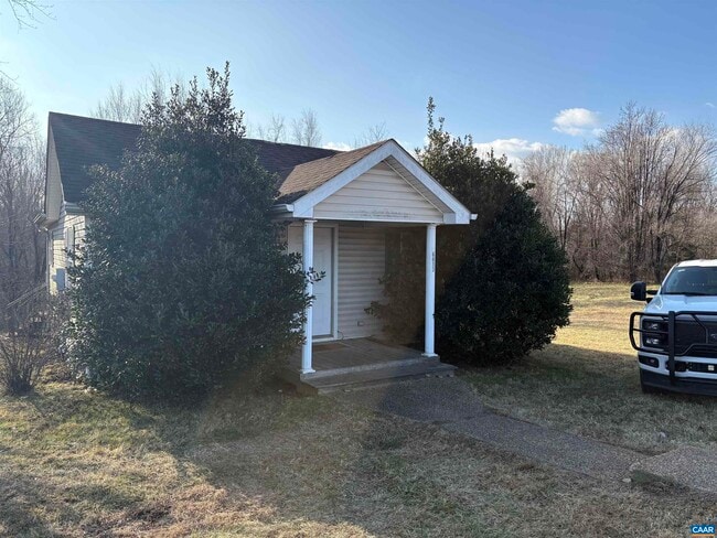 6013 Rockfish Gap Turnpike in Crozet, VA - Building Photo - Building Photo