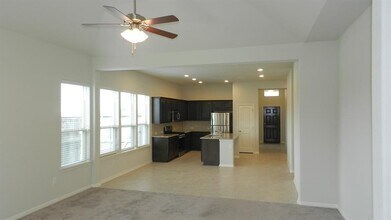 12012 Reindeer Dr in Austin, TX - Foto de edificio - Building Photo