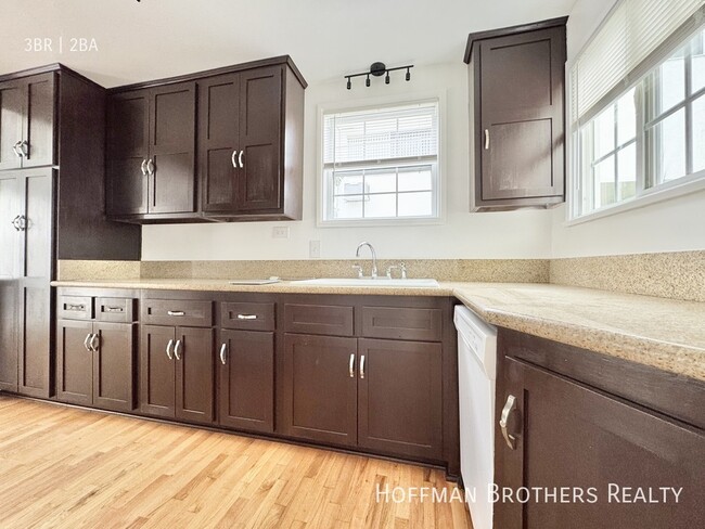 1450 S Wooster St in Los Angeles, CA - Building Photo - Building Photo