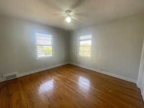 426 Saluda Ave in Columbia, SC - Foto de edificio - Building Photo
