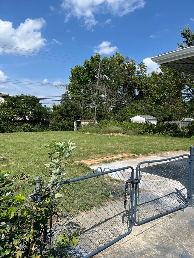 1162 Simpson Dr in Columbus, OH - Building Photo - Building Photo