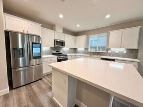 3022 Hickorynut St in Antioch, CA - Foto de edificio - Building Photo