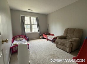 37 Village Dr in Quincy, MA - Building Photo - Building Photo