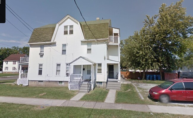 property at 1053 Washington Ave