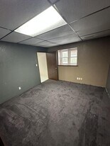 205 E Main St in Warren, IL - Building Photo