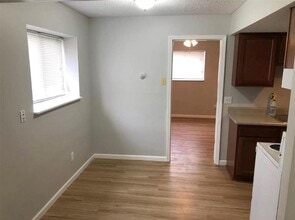 8 Jardin Ct in Collinsville, IL - Building Photo - Building Photo