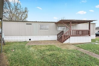 2222 N Austin Ave in Pearland, TX - Building Photo - Building Photo