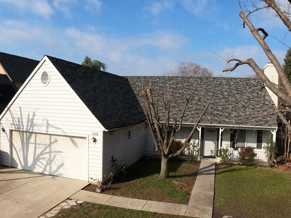 1867 Polson Ave in Clovis, CA - Building Photo