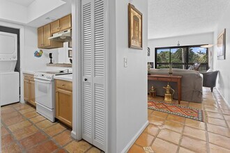 13334 Polo Club Rd in Wellington, FL - Building Photo - Building Photo